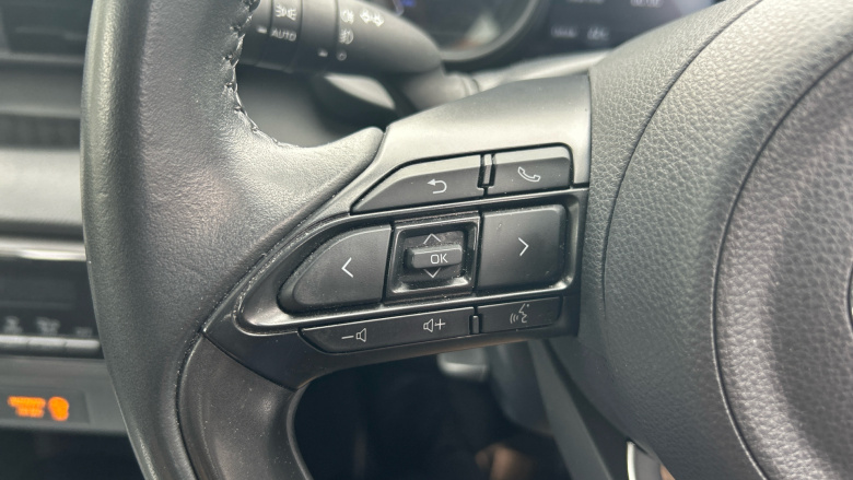 Toyota Yaris 1.5 Hybrid Design 5dr CVT Hybrid Hatchback